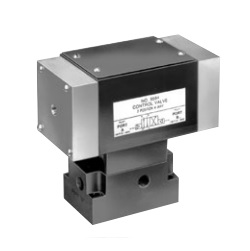 POWER TEAM No.9594 3/4-way/2-position solenoid valve, air-operated (minimum of  50 psi air pressure required). Wt., 11 lbs.